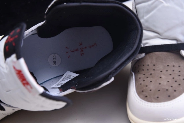 HIGH TS OG SP JORDAN SCOTT' AIR 'TRAVIS CD4487-100 2.0 - 1 1102